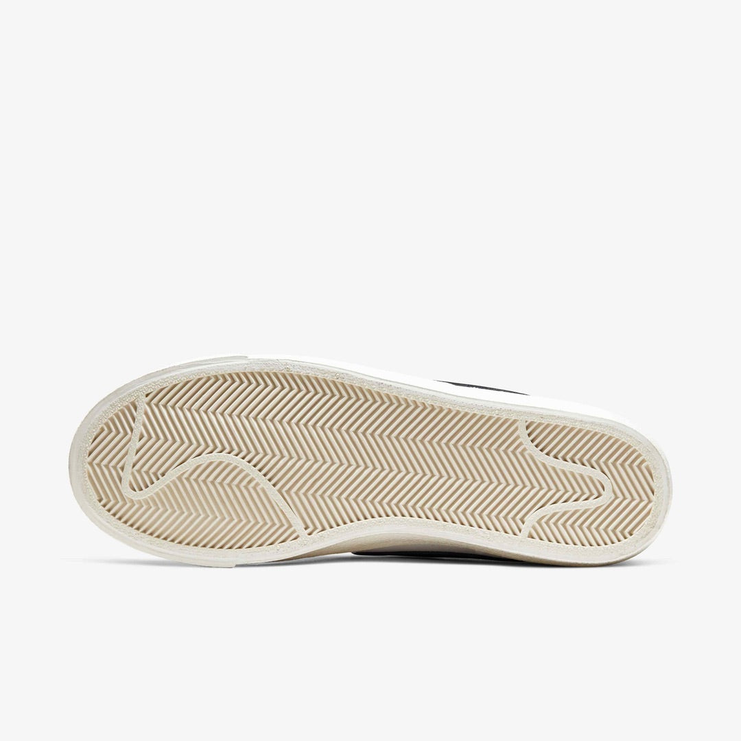 Nike Blazer Mid 77 White Trainers UK 3.5