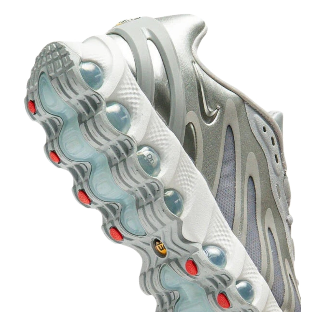 Nike Air Max Dn8 Women's Wolf Grey Metallic Silver Trainers UK 4