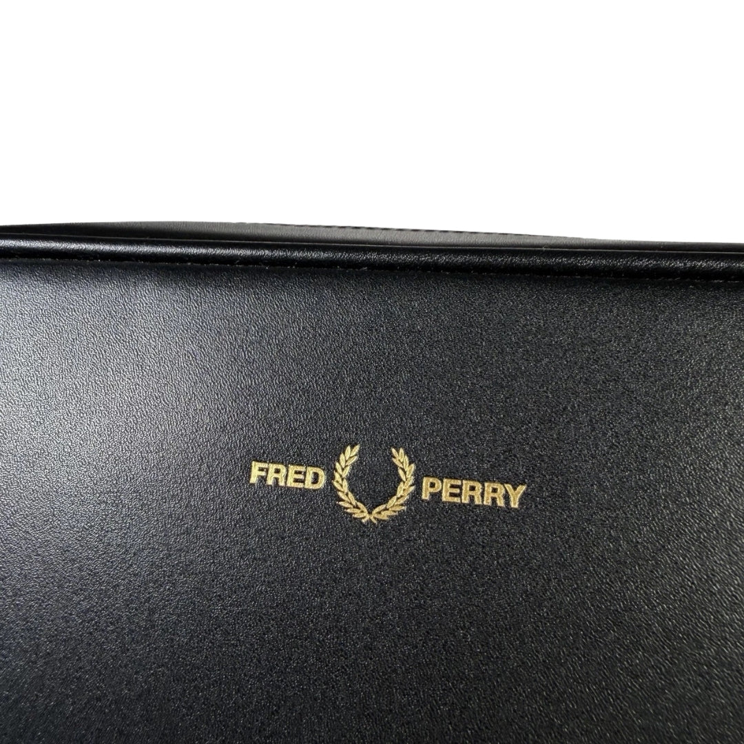 Fred Perry Black Burnished Leather Wash Bag 1SZ