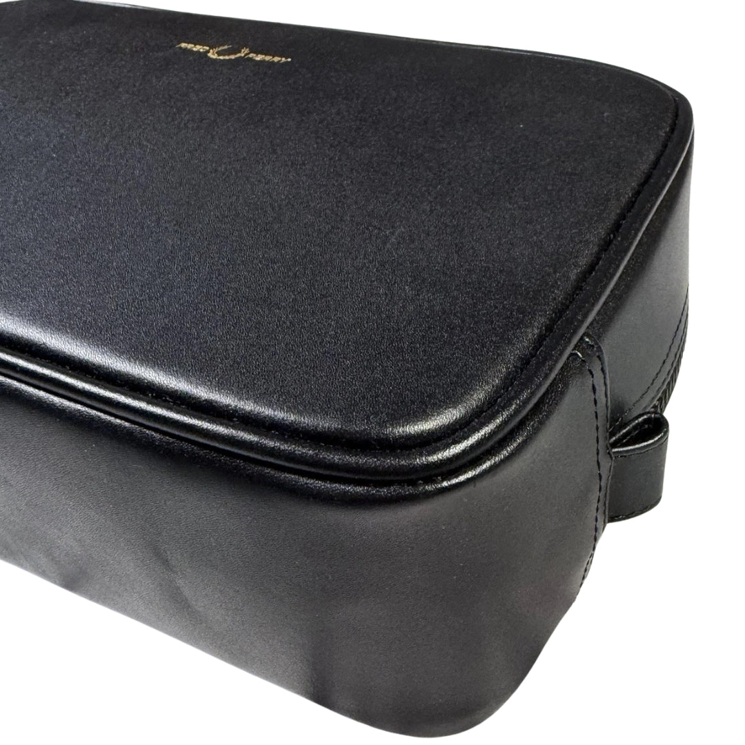 Fred Perry Black Burnished Leather Wash Bag 1SZ